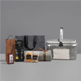Yatta Journey Joy Hamper - BLACK